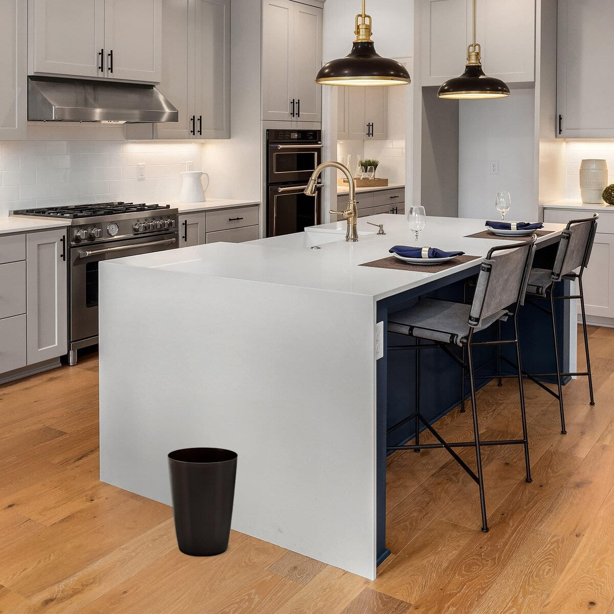 HOLD N' STORAGE - Set di 2 piccoli cestini per la spazzatura con parte superiore aperta per spazi compatti e ristretti - Capacità 1,58 galloni