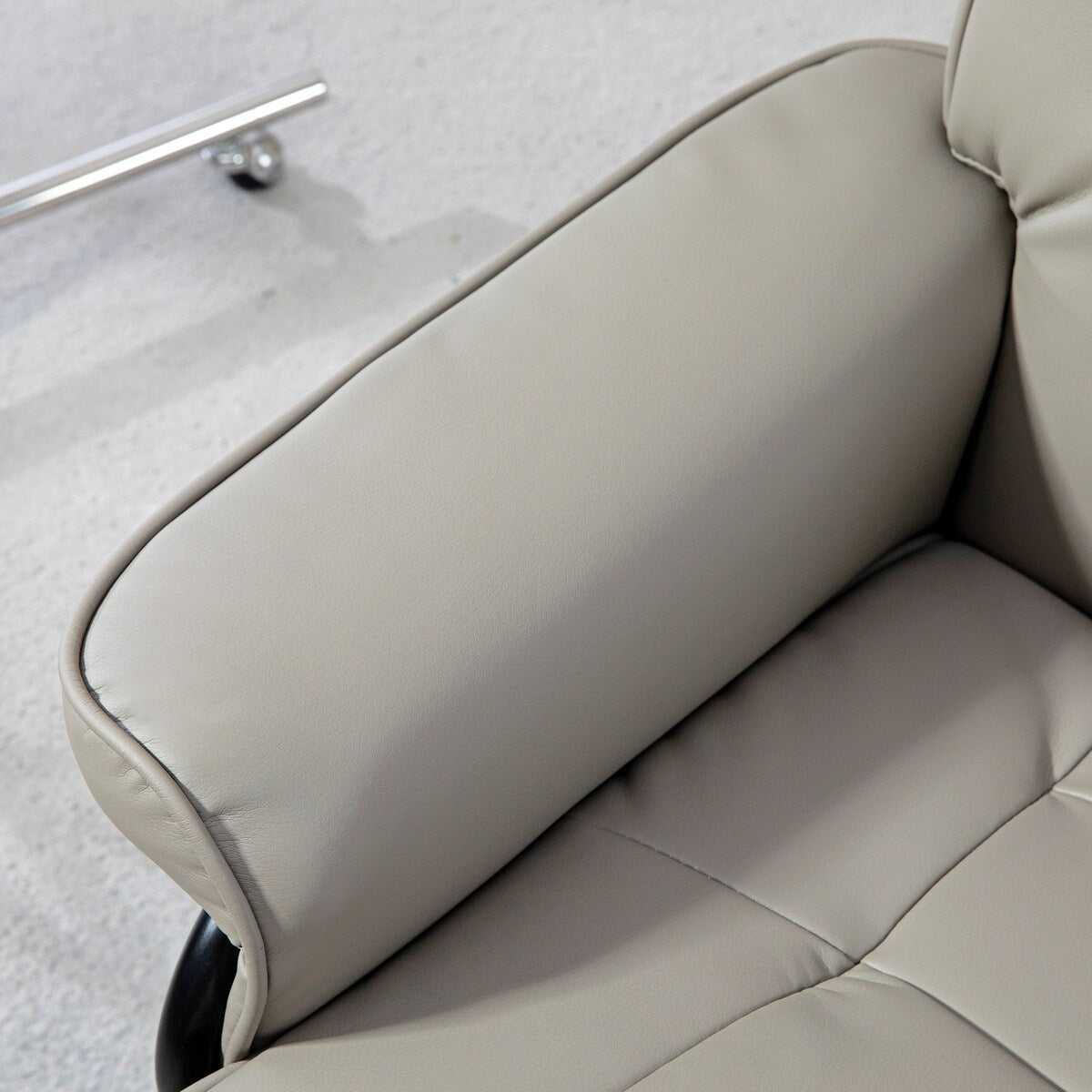 Poltrona reclinabile girevole e pouf HOMCOM, poltrona reclinabile in similpelle con schienale alto