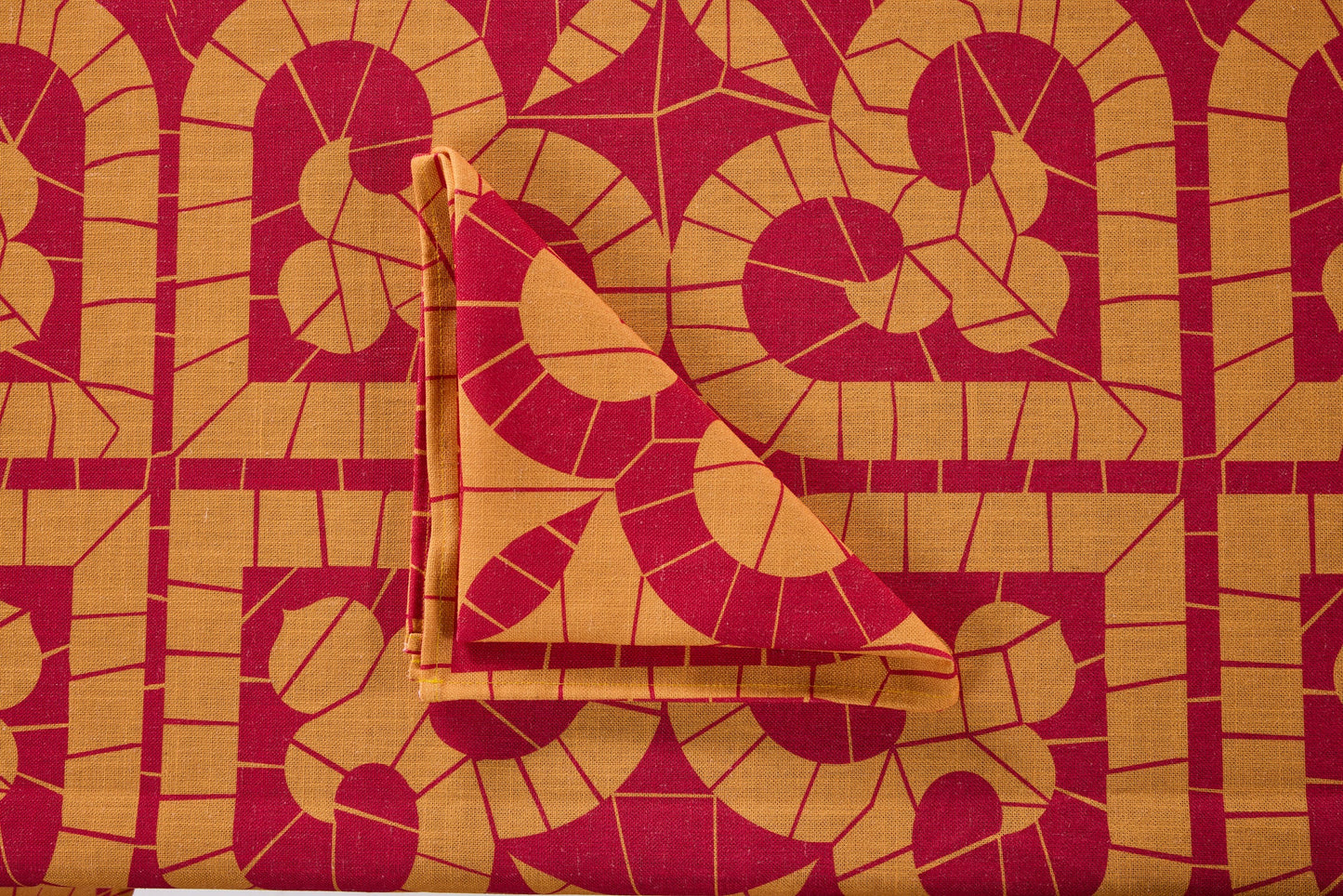 Sitges - Tovaglia Cuore Giallo Arancio 150X240 con 6 Tovaglioli