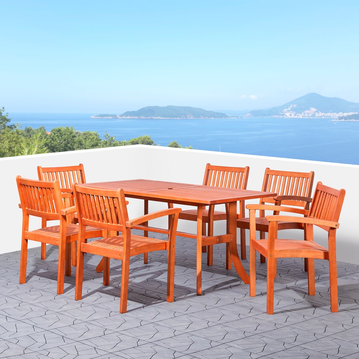 Set di tavolo e sedie impilabili Hakan Wood Patio con gambe curve