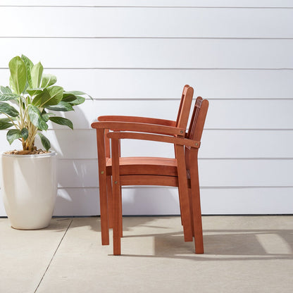 Set di tavolo e sedie impilabili Hakan Wood Patio con gambe curve