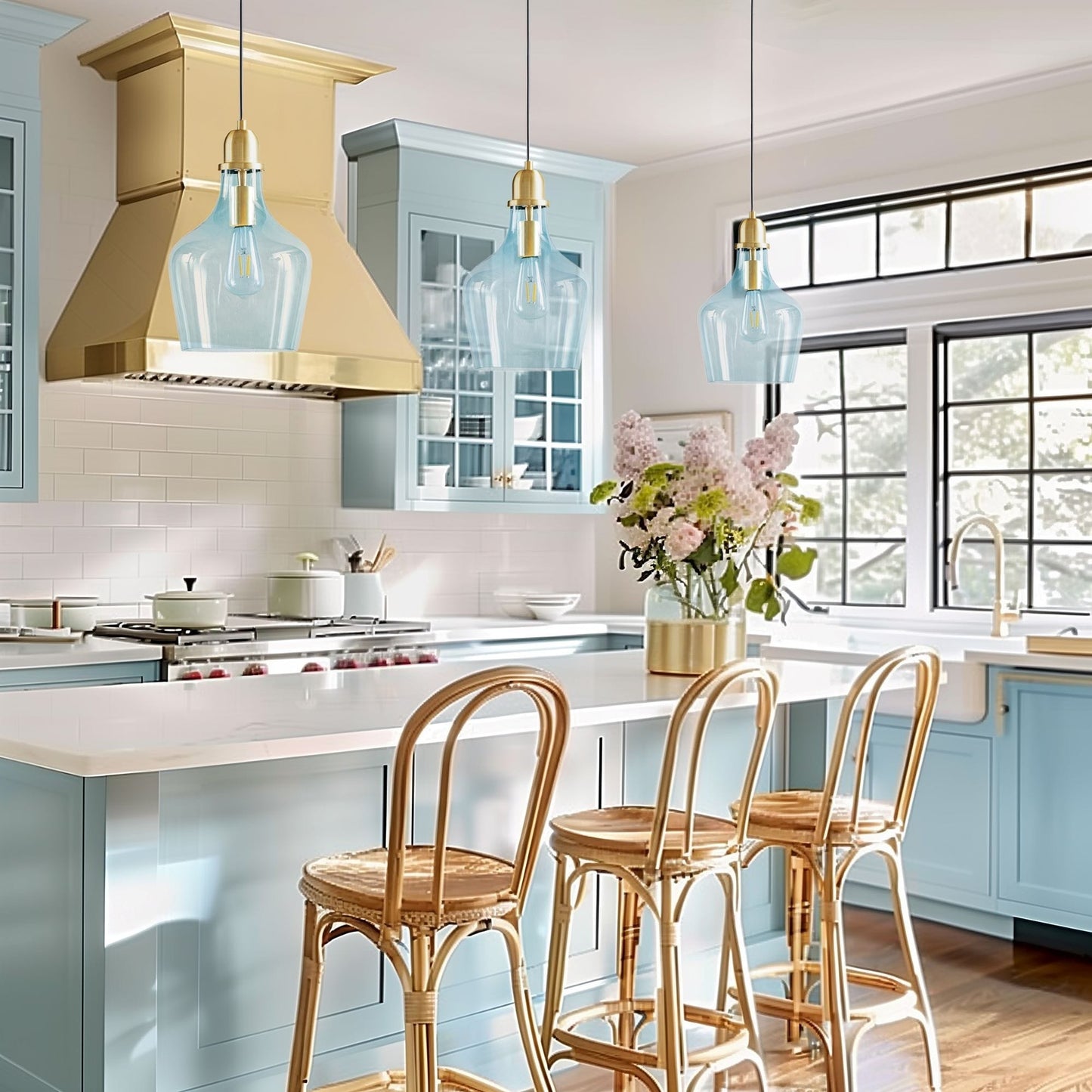 Lampada a sospensione in vetro a forma di campana INK+IVY Auburn