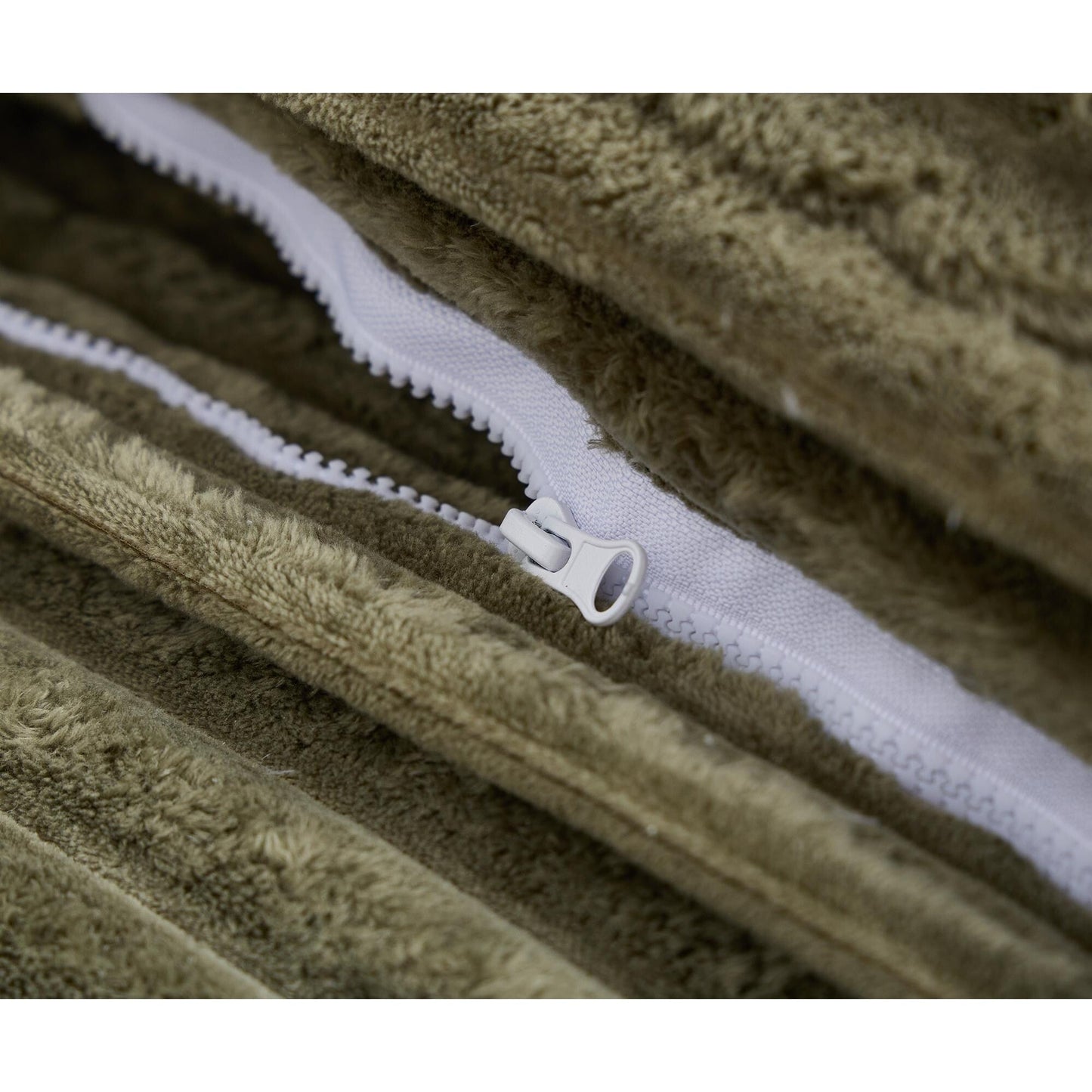 Divano letto oversize in velluto a coste Harmonia 109 W, chaise longue doppia con seduta profonda e 4 cuscini