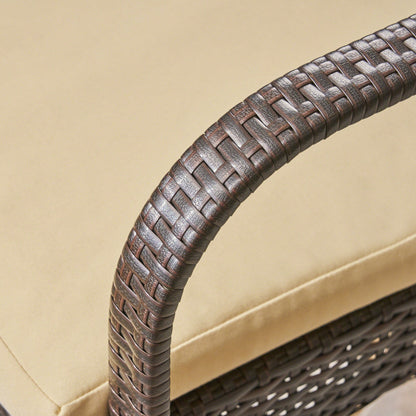 Set da pranzo rettangolare Heron Outdoor da 6 posti in legno di acacia e vimini di Christopher Knight Home