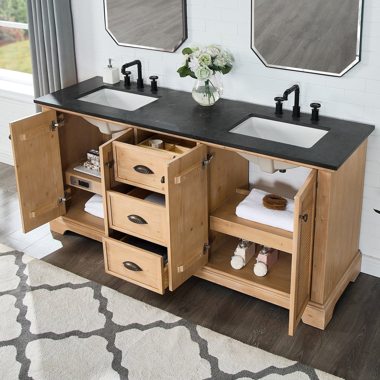 Mobile da bagno Hervas con piano in marmo naturale senza specchio