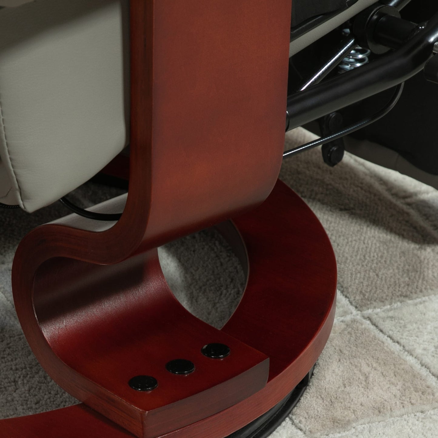 Poltrona reclinabile HomCom in similpelle con base girevole regolabile manualmente e poggiapiedi comodo e rilassante