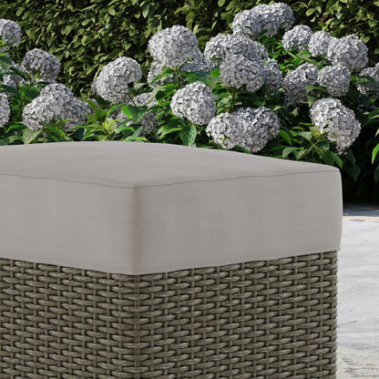 Set di 4 poltrone e pouf da esterno Boca Raton di Homestyles con cuscini