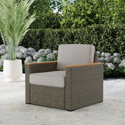 Set di 4 poltrone e pouf da esterno Boca Raton di Homestyles con cuscini