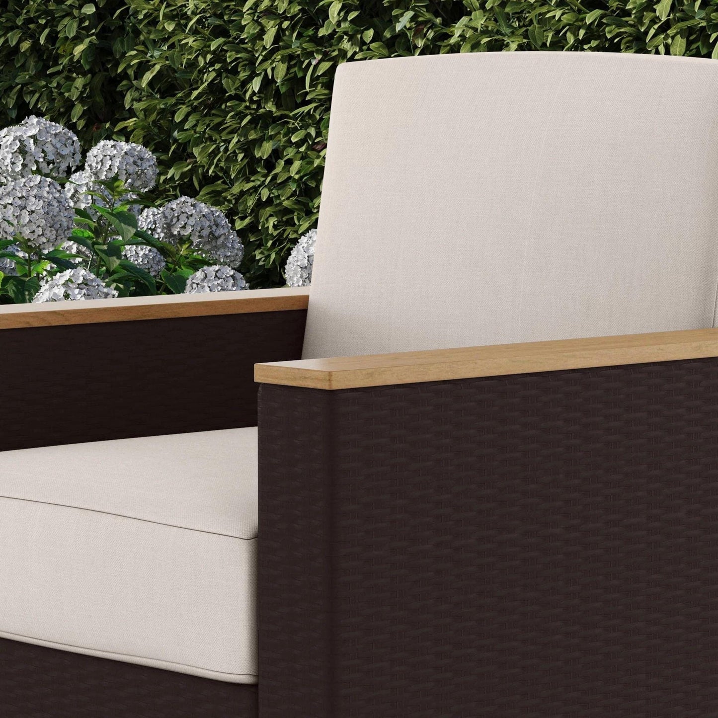 Set di 4 poltrone e pouf da esterno in rattan Palm Springs con cuscini di Homestyles