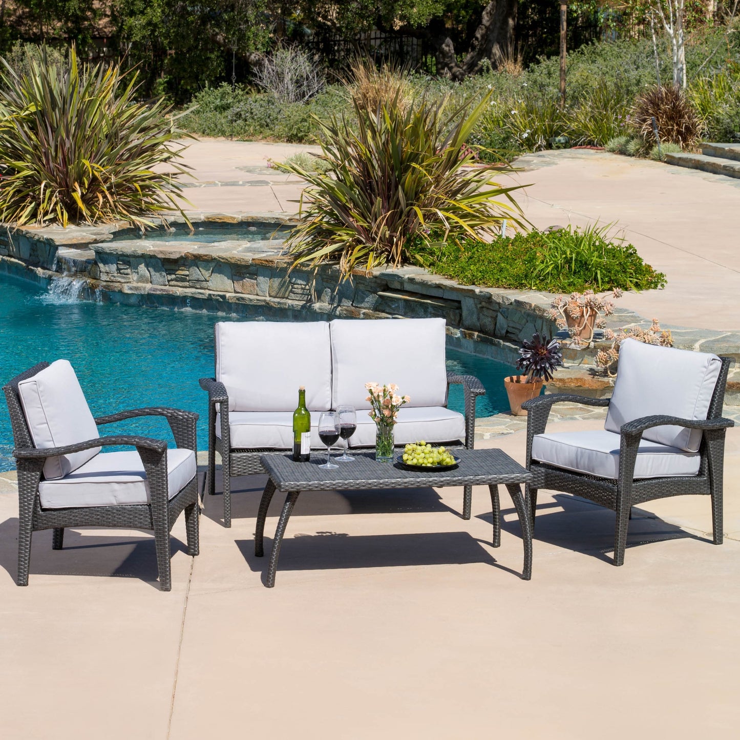 Set di 4 sedute imbottite in vimini Honolulu Outdoor di Christopher Knight Home