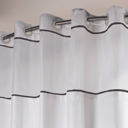 Tenda da doccia in tessuto 3 in 1 Hookless Monterey con finestra superiore trasparente, anelli Flex-on e fodera in PEVA