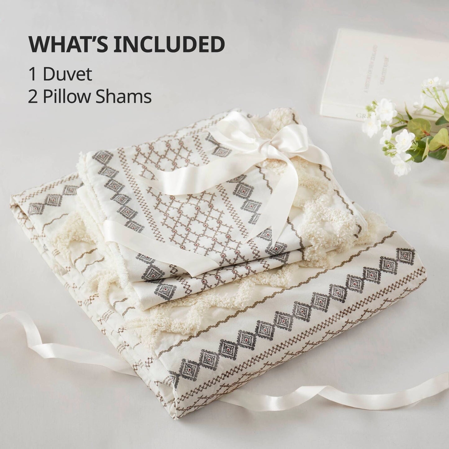 Set copripiumino stampato in cotone Imani INK+IVY con ciniglia