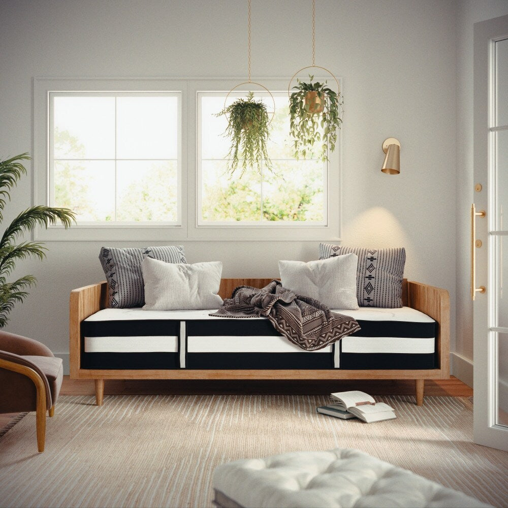 Materasso ibrido a molle insacchettate in una scatola