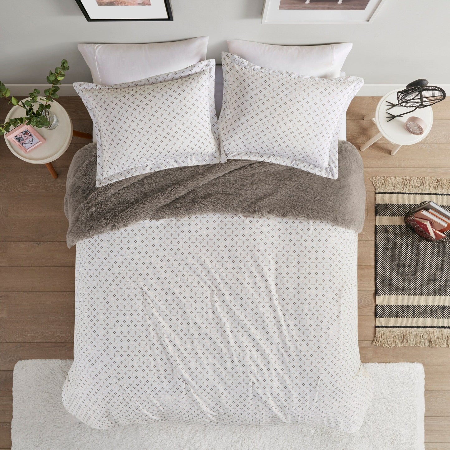 Set copripiumino reversibile in pelliccia pelosa Effie di Intelligent Design