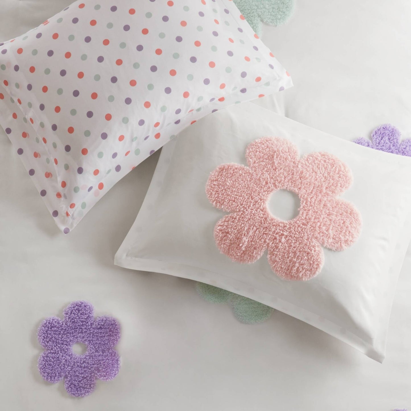 Set copripiumino reversibile in ciniglia trapuntata con motivo floreale Madeline di Intelligent Design Kids