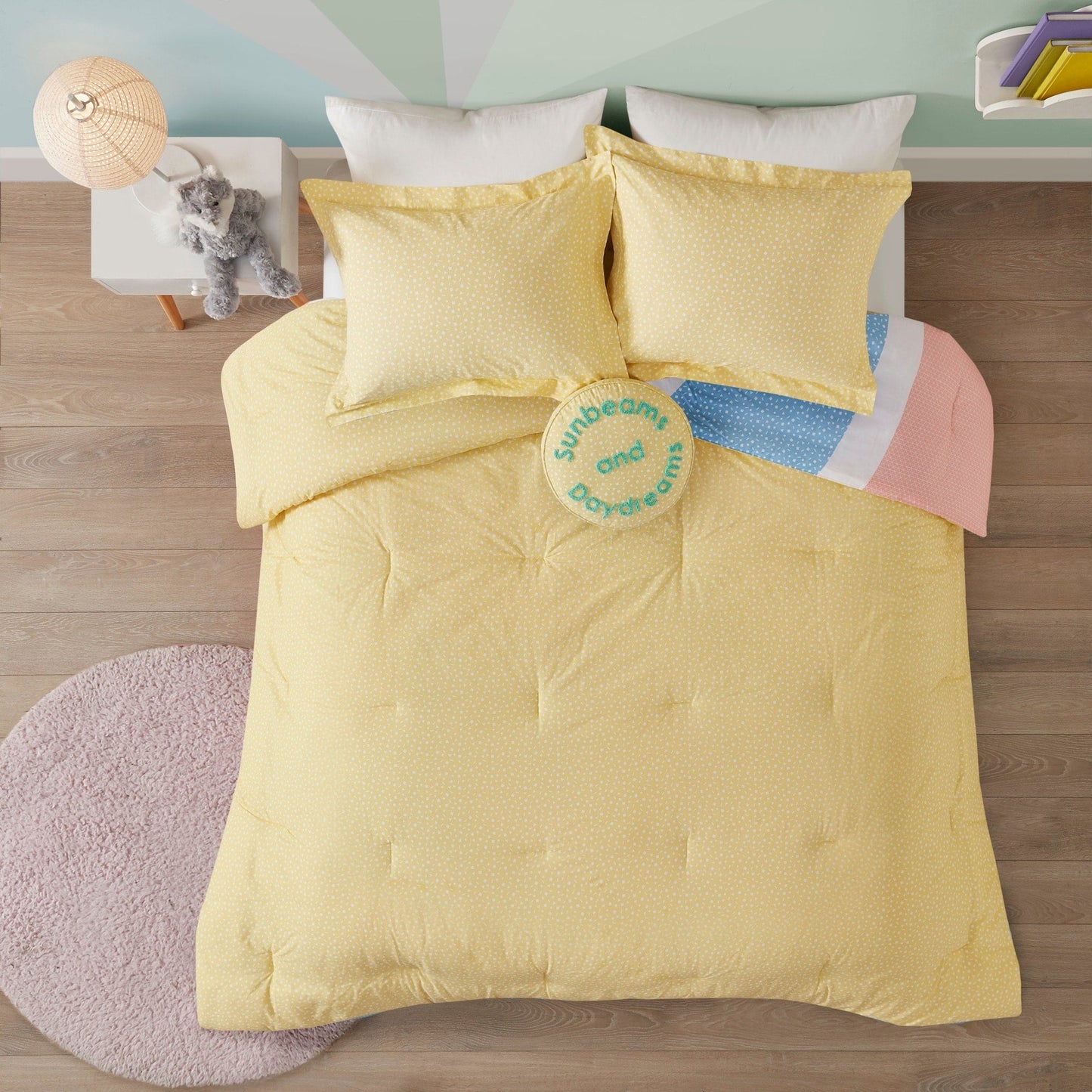 Set copripiumino reversibile in cotone Jessie Yellow Rainbow Sunburst di Urban Habitat Kids