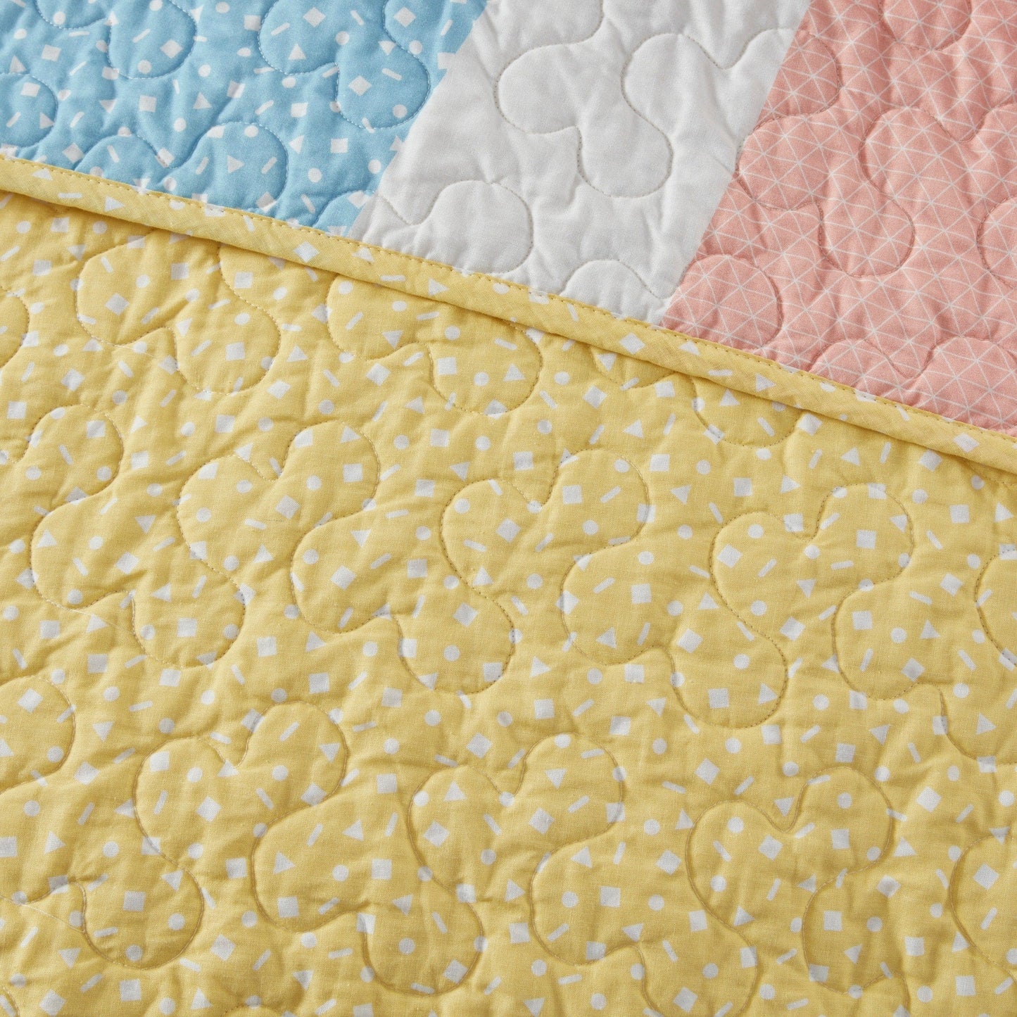 Set trapunta reversibile in cotone Jessie Rainbow Sunburst con cuscino decorativo per bambini di Intelligent Design Kids