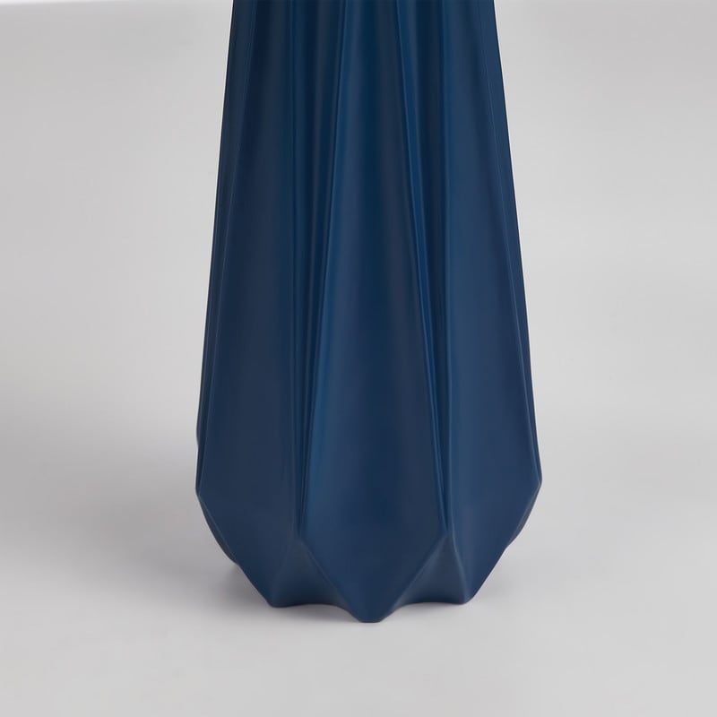 Lampada da tavolo blu KAWOTI 27 con paralume in tessuto