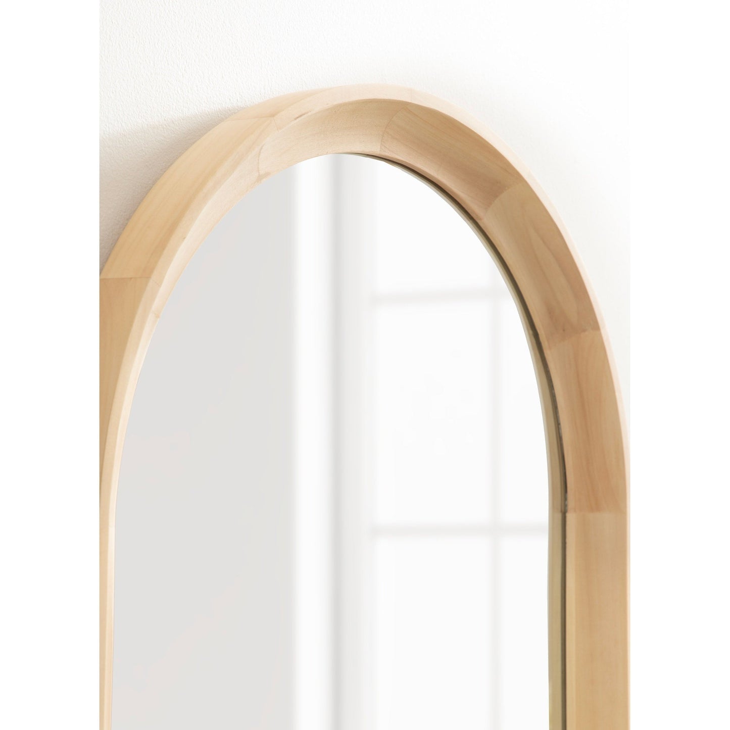 Specchio da parete in legno ad arco di Kate e Laurel Hatherleigh