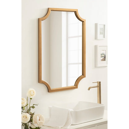 Specchio con cornice in legno smerlato di Kate e Laurel Hogan