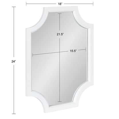 Specchio con cornice in legno smerlato di Kate e Laurel Hogan