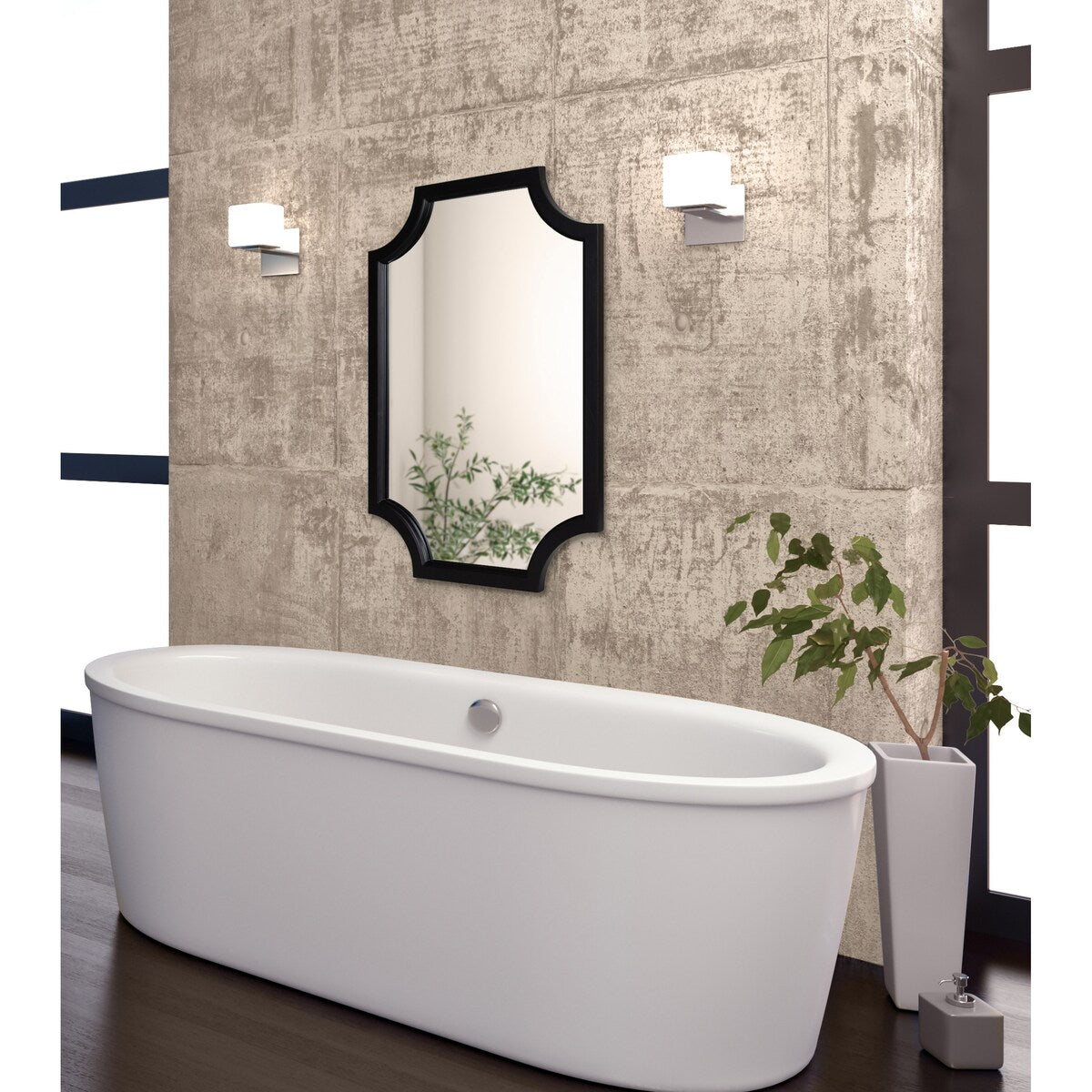 Specchio con cornice in legno smerlato di Kate e Laurel Hogan