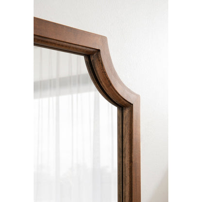 Specchio con cornice in legno smerlato di Kate e Laurel Hogan