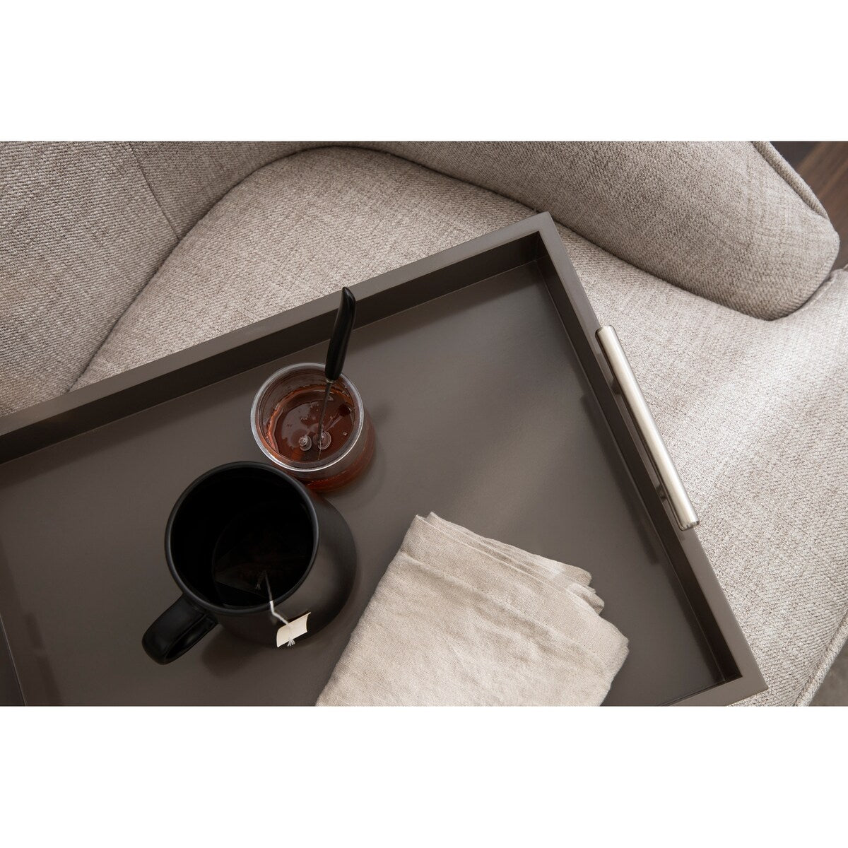 Vassoio decorativo con manico in metallo Lipton di Kate e Laurel