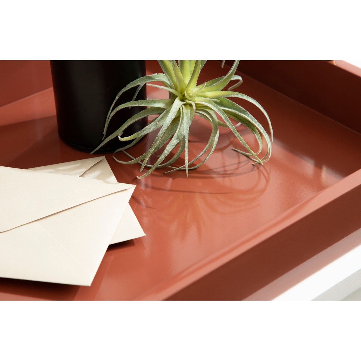 Vassoio decorativo con manico in metallo Lipton di Kate e Laurel