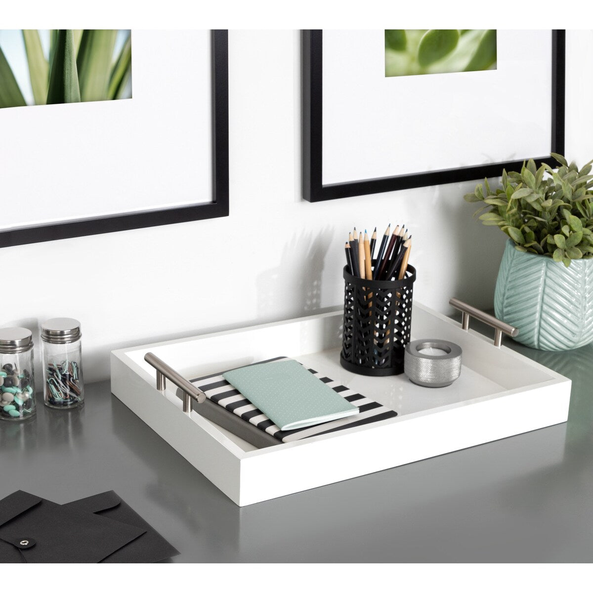 Vassoio decorativo con manico in metallo Lipton di Kate e Laurel