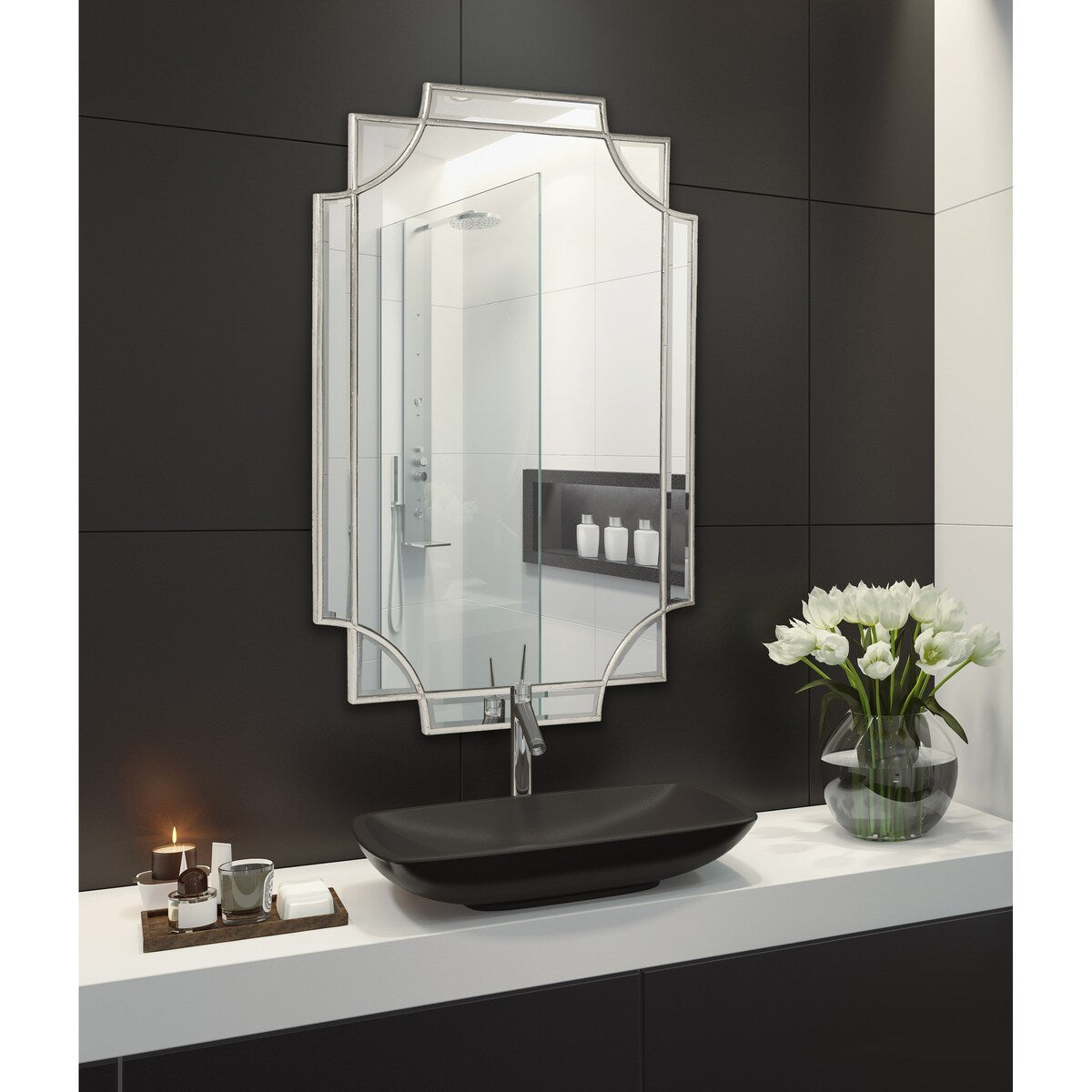 Specchio da parete decorativo tradizionale con cornice Kate and Laurel Minuette