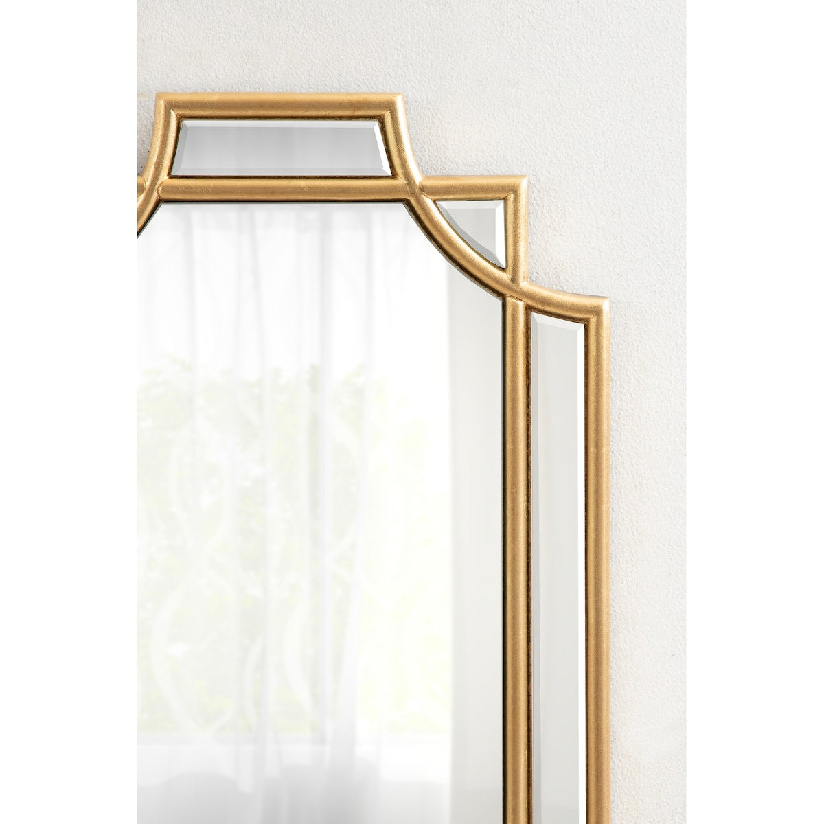 Specchio da parete decorativo tradizionale con cornice Kate and Laurel Minuette