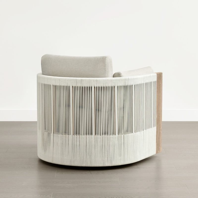 Sedia girevole per mobili da giardino in legno Khloe