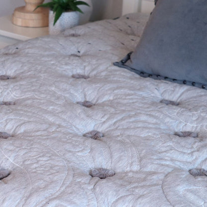 Set di materassi ibridi in lattice gel Laura Ashley Fallon da 14 pollici Euro Top di King Koil