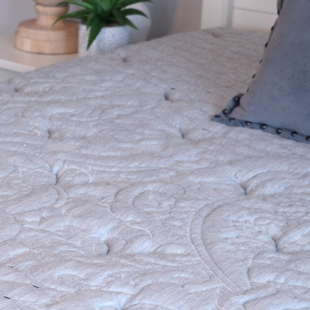 Set di materassi ibridi in lattice gel Laura Ashley Firenze da 14 pollici Euro Top di King Koil