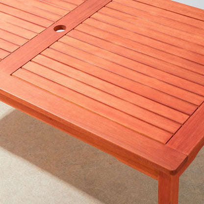 Set da pranzo Lazarus da 5 pezzi con tavolo e poltrona da patio in legno tropicale marrone rossiccio