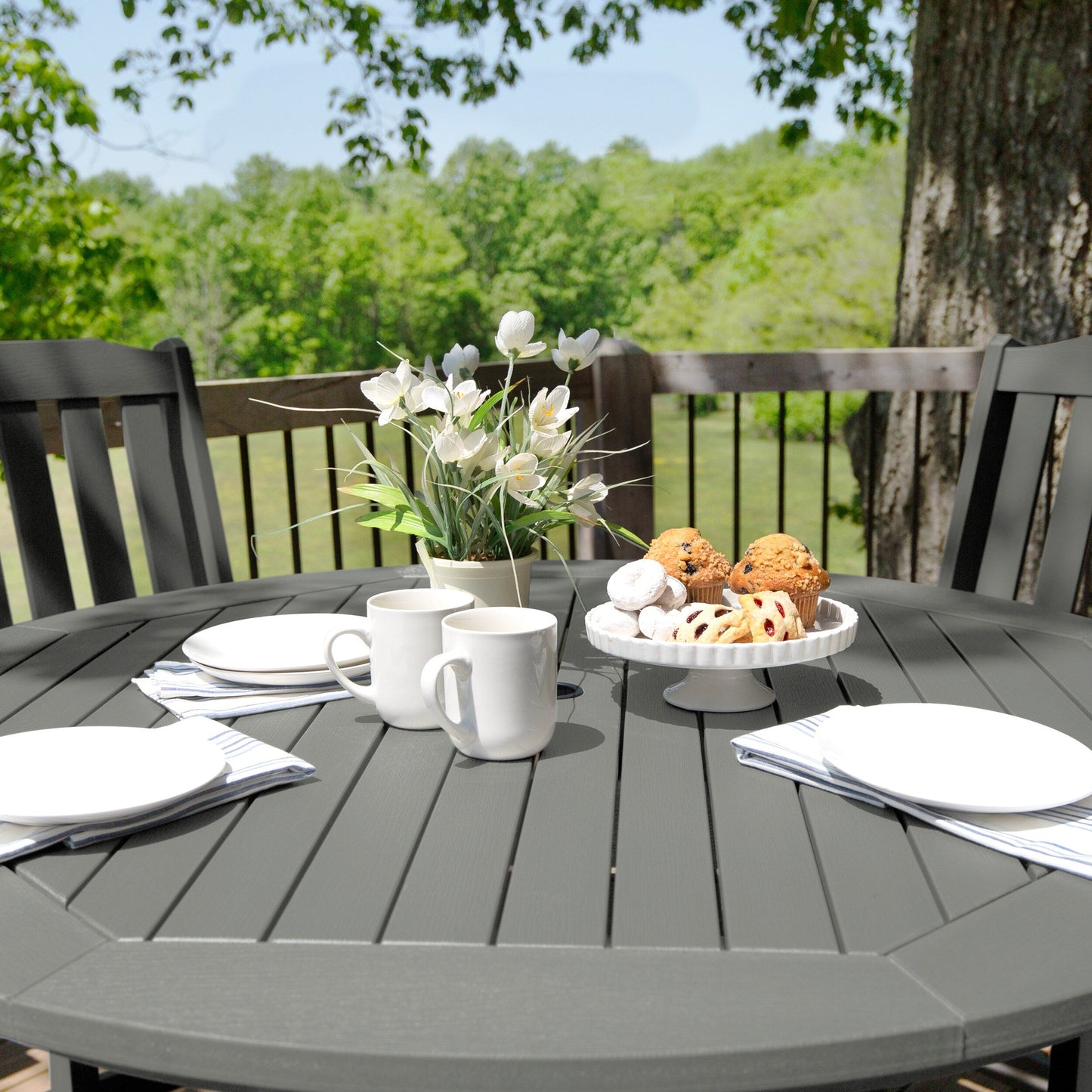 Set da pranzo per esterni Lehigh da 5 pezzi - Tavolo rotondo da 48, altezza bancone