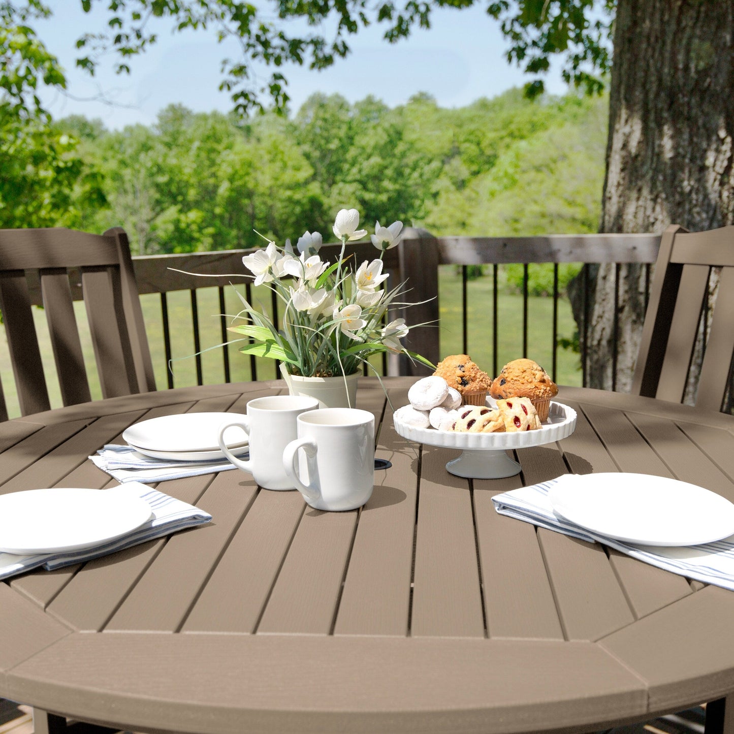 Set da pranzo per esterni Lehigh da 5 pezzi - Tavolo rotondo da 48, altezza bancone