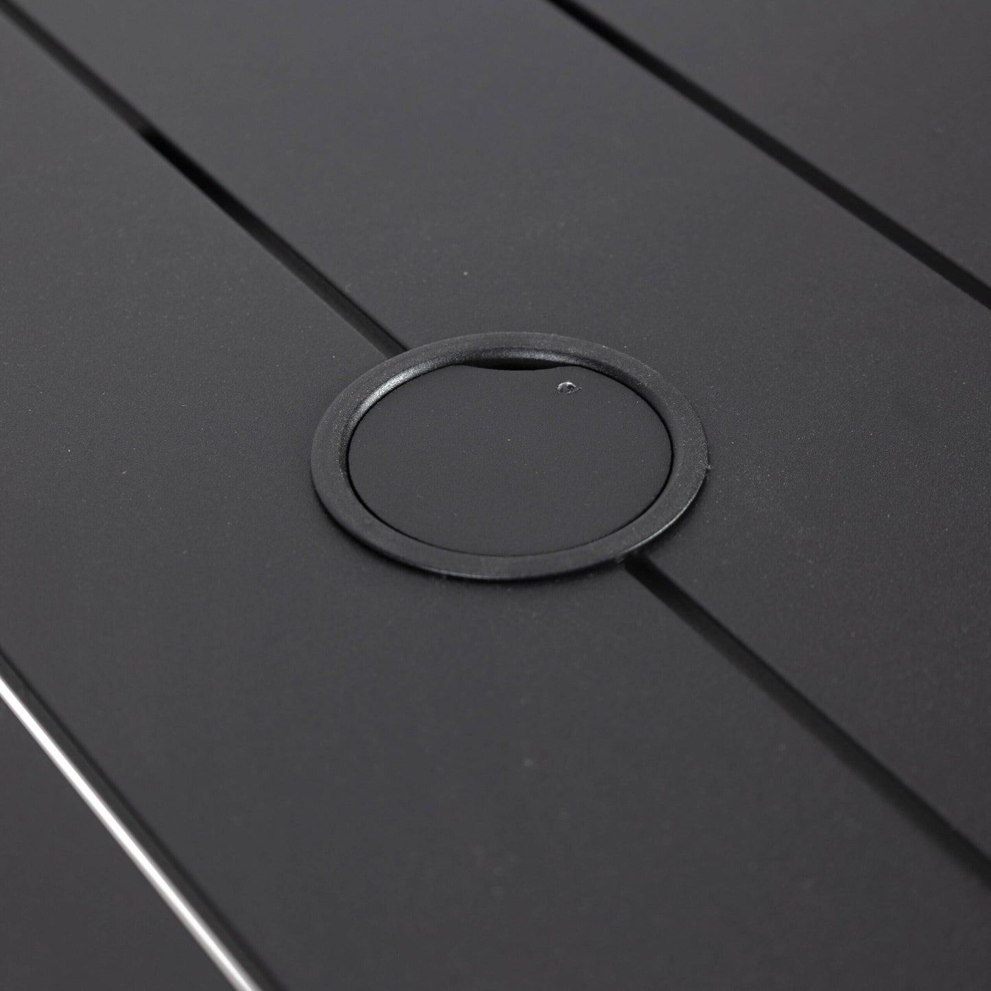 Set da pranzo da esterno da 9 pezzi in alluminio nero serie Chelsea di LeisureMod