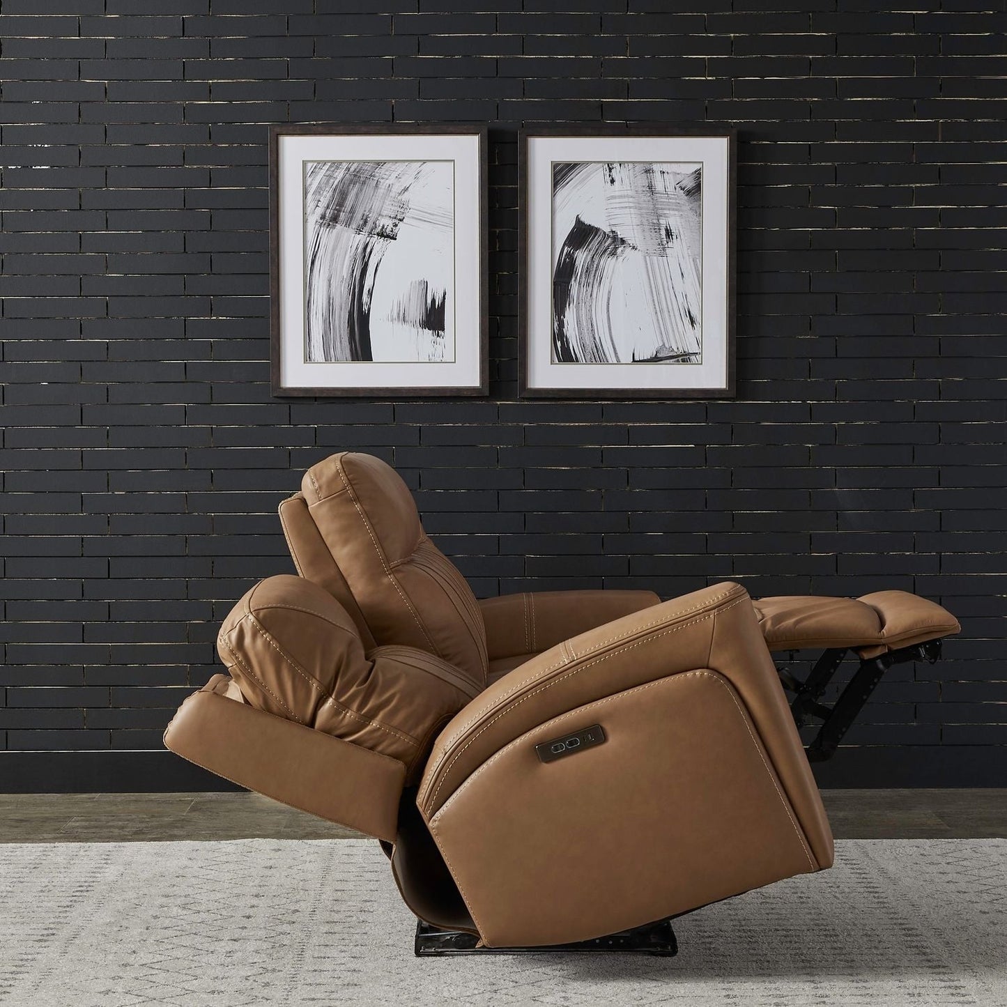 Divano reclinabile elettrico Bennett di Liberty Furniture in pelle marrone Butternut - Larghezza 89 x Profondità 39 x Altezza 41