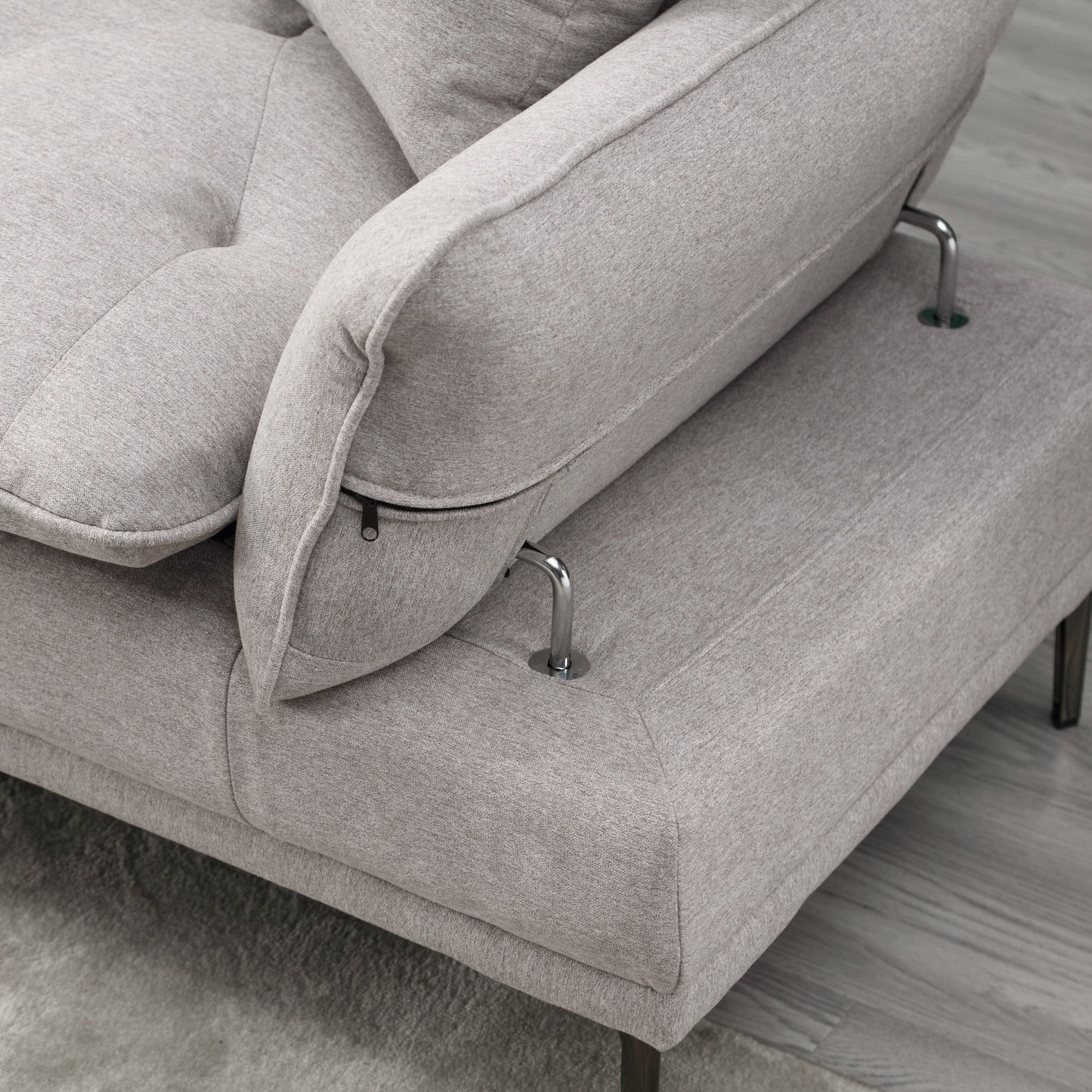 Divano a due posti in lino grigio chiaro con braccioli regolabili