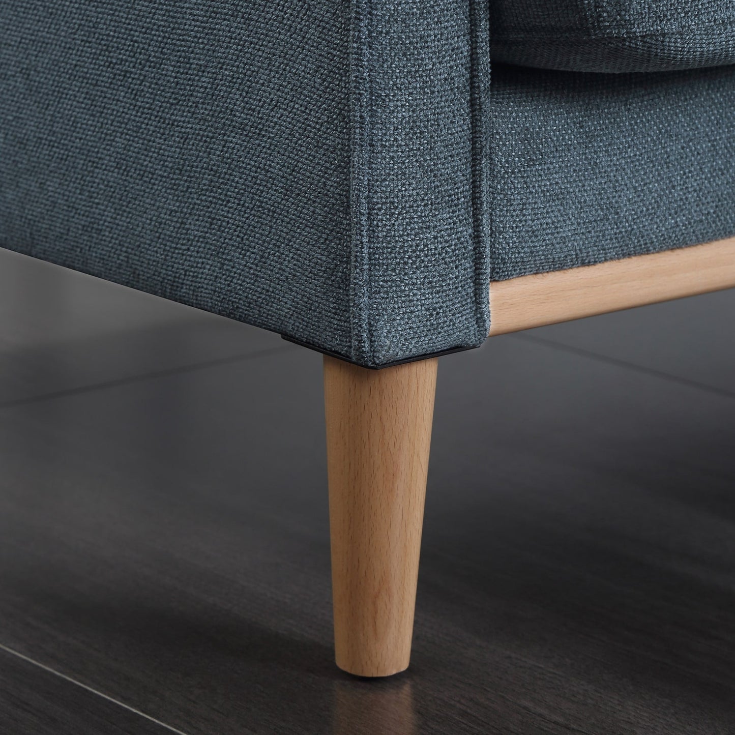 Divano a 3 posti in tessuto impermeabile Living Space con porta di ricarica USB