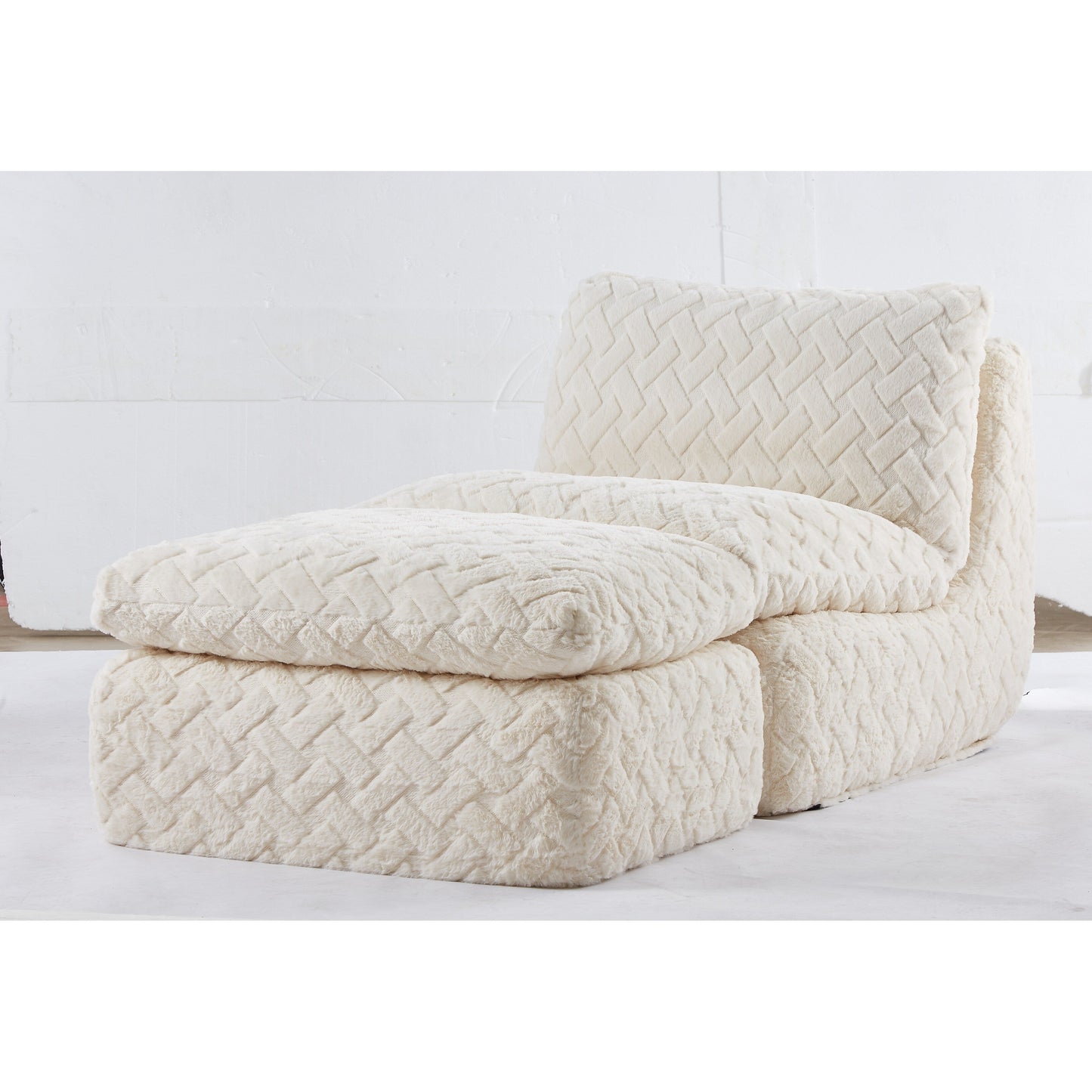 Poltrona con compressione completa e poggiapiedi girevole aggiuntivo