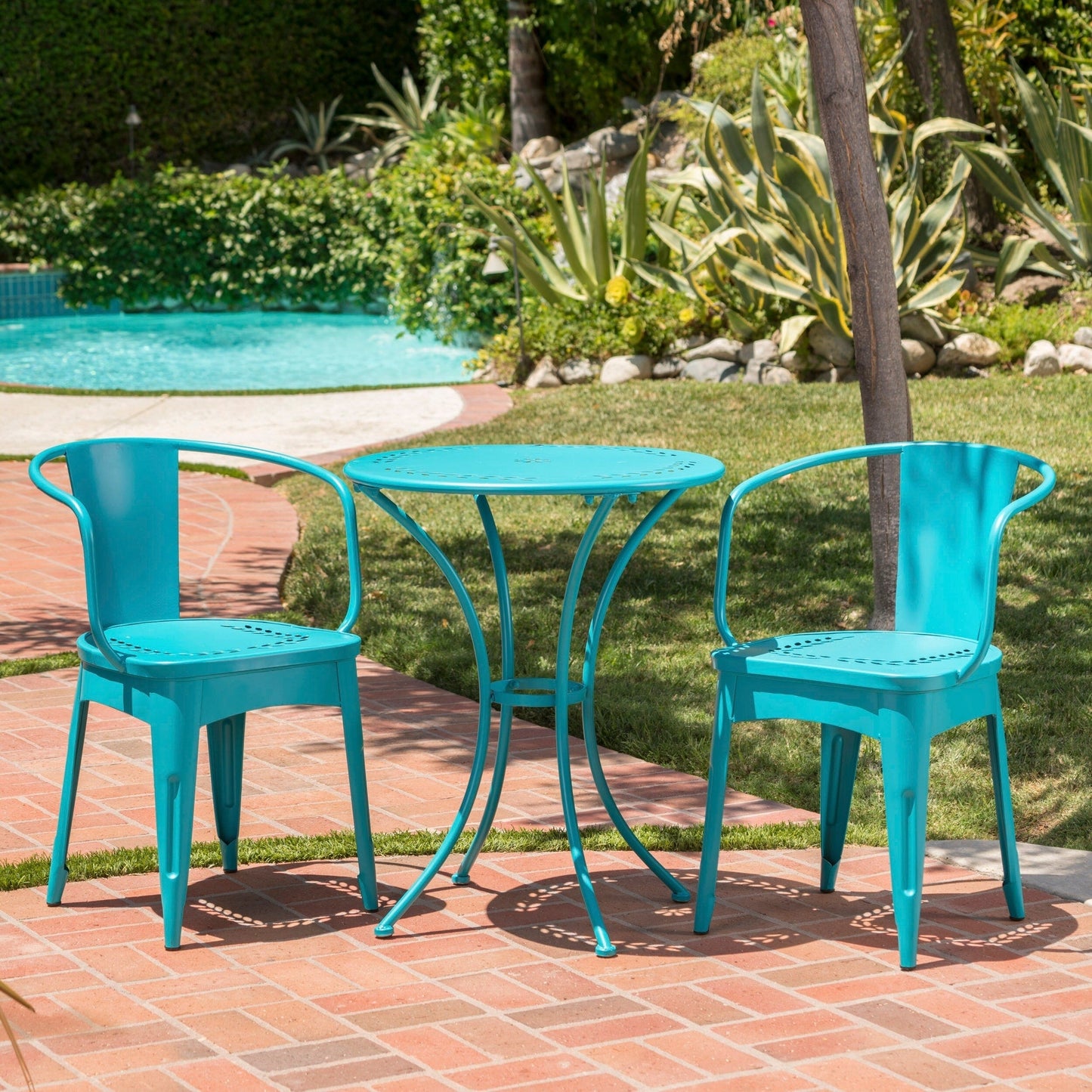 Set da bistrot da esterno Lourdes da 3 pezzi in ghisa di Christopher Knight Home