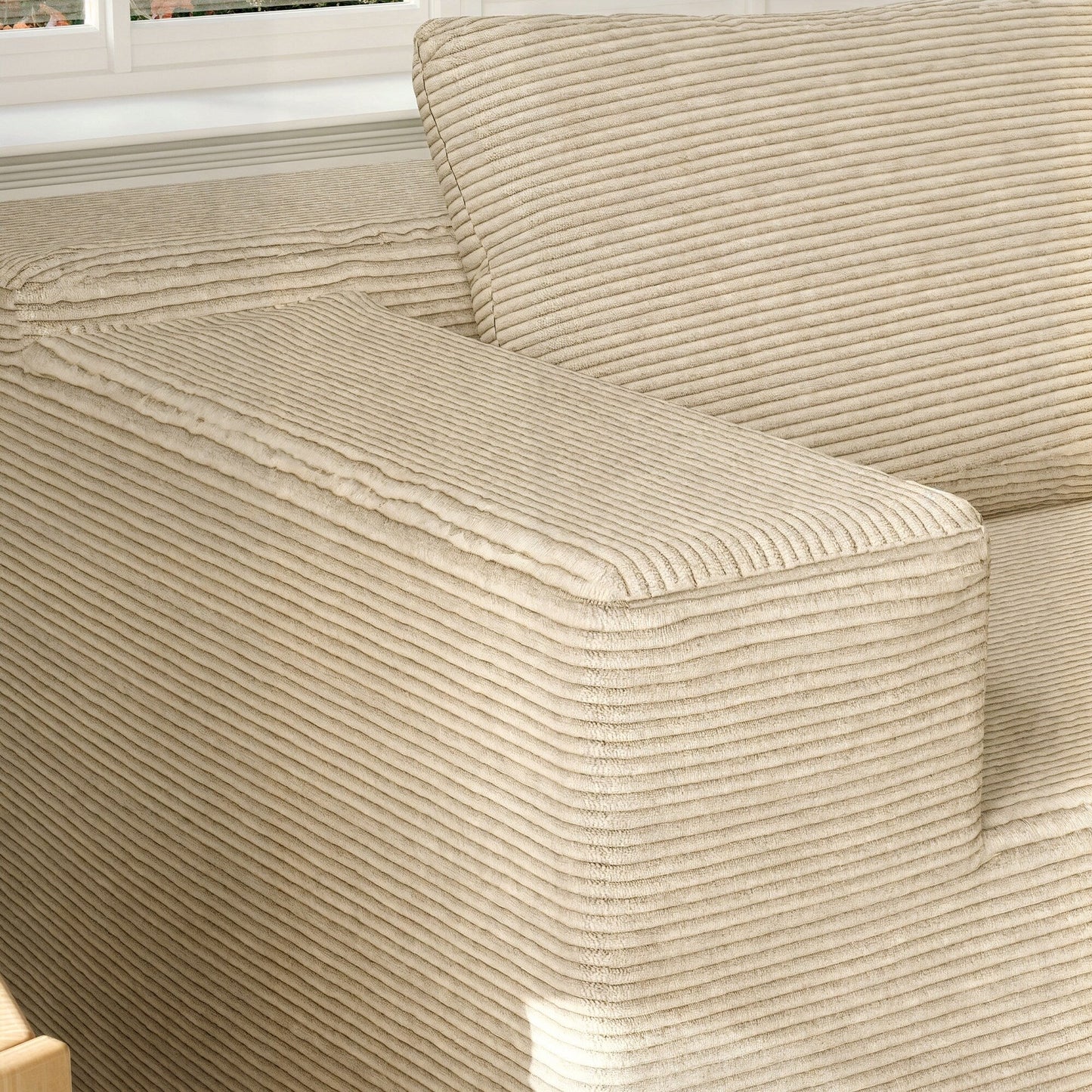 Divano componibile color crema lussuoso e confortevole