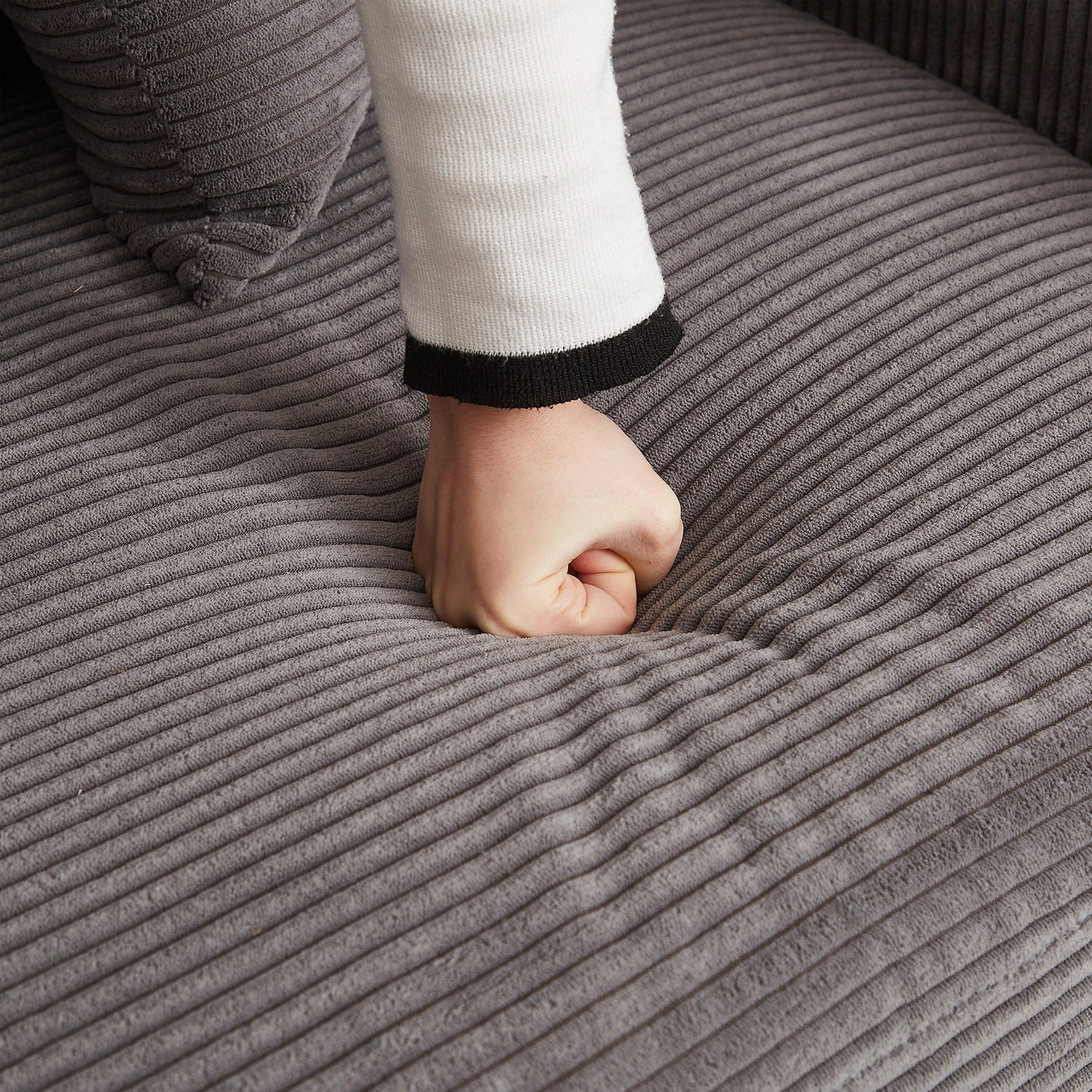 Divano letto di lusso con cuscino morbido: il massimo comfort per la tua casa