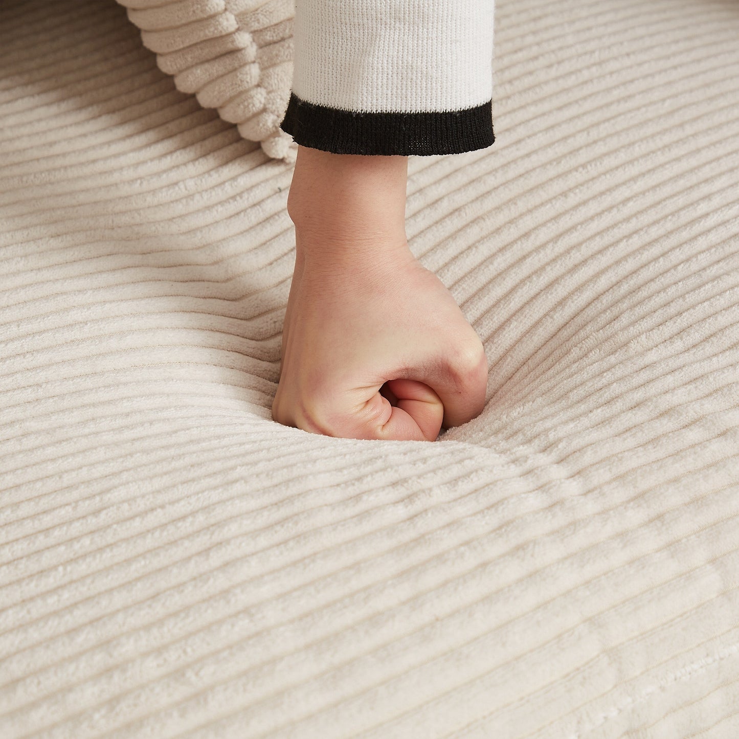 Divano letto di lusso con cuscino morbido: il massimo comfort per la tua casa