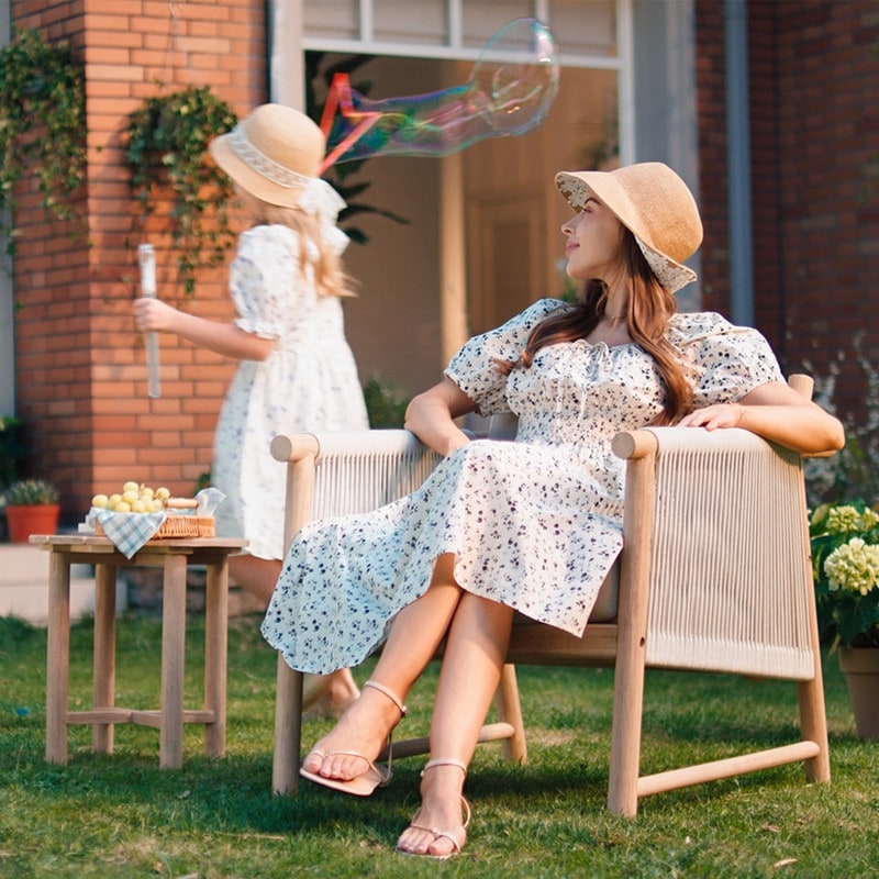 Sedia da esterno Lynn Outdoor in legno di acacia per patio