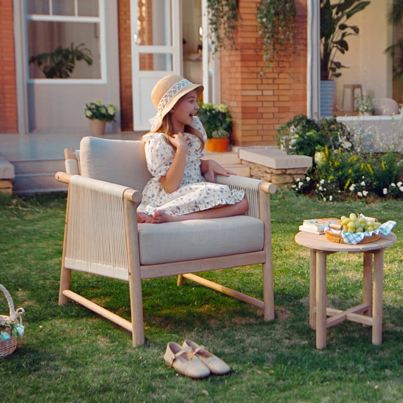 Sedia da esterno Lynn Outdoor in legno di acacia per patio