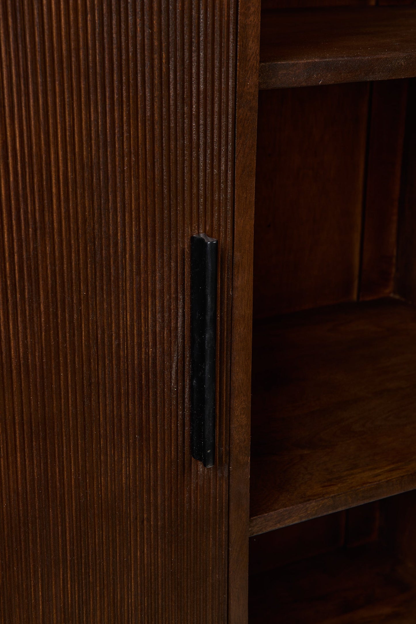 Siviglia - Credenza Alta 3 Sportelli 2 Cassetti